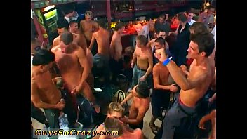 porn порно сексуальный школьный мальчик изображения и красавчик сосет от пожилого гея porn