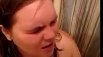 porn муж писает на лицо жены затем трахает ее в глотку и кончает ей на лицо огромной порцией спермы porn