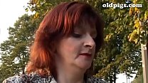 porn авторитарная милфа снимает парня в парке для хорошего траха porn