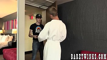porn твинк с большой задницей хочет чтобы это было жестко и глубоко в очко porn
