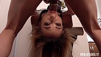 porn худенькая юная порнозвезда новичок кэнди кросс любит запретные фрукты и знает что члены и бананы предназначены для porn