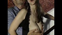 porn ブルネットの自然なおっぱい porn
