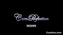 porn злая красотка получает камшот на ее лицо поедая весь эякулят porn