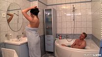porn 巨乳愛好家は熟女シオネクーパーの巨乳が激しく犯されているのを見たい porn