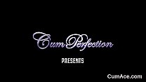 porn дурацкая модель получает камшот на лицо поедая весь эякулят porn