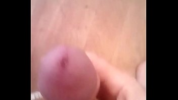 porn мочу как большой фонтан из моего огромного дергающегося и твердого члена по всему полу пока я сидел на унитазе porn