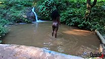 porn молодая темнокожая женщина снимающая фото и видео в потоке бруна блэк биньо тед сандро лима фабио силва байана porn