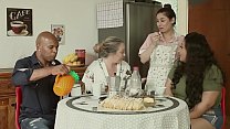 porn вся большая семья муж кукол мать таларирует дочь а служница трахает всех emme white alessandra maia agatha porn