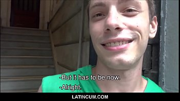porn латиноамериканецтвинк заплатил наличными за то чтобы трахнуть двух натуралов в заброшенном здании в любительском porn