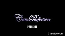 porn злая модель получает порцию спермы на ее лицо глотая всю сперму porn