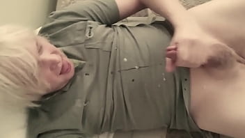 porn 집에서 진짜 게이핀란드 소년은 자신의 입에 새끼와 사정을 보여줍니다 porn
