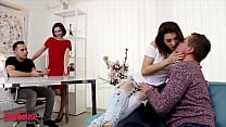 porn извращенная падчерица тера линк и ее мачехасоюзник обмениваются стилем парнями dog house porn