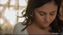 porn натуральная юная красотка получила кримпай от большого белого члена porn