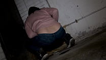 porn непослушная мамаша жаждущая быть увиденной на публике любит писать во время прогулки по porn