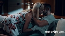 porn я не мой отчим ты можешь быть мачехой мужчина трахает транса porn