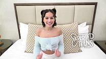 porn ей только исполнилось 18 и она снимает свое первое порно видео porn