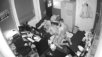 porn дикая ночь в тройничке на работе 2 дополнительный контент с камеры porn