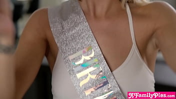 porn у крошечной сводной сестрыподростка хлои темпл были очень озорные пожелания на день рождения porn