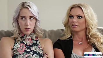 porn girldogirlcom stepdaughter squirting in stepmoms face porn