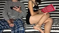 porn сводный брат положил мою руку к себе на член но я не знала что у него такие умелые руки porn