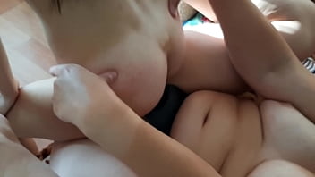 porn ее маленькая попка прыгает на меня и я помогаю ей кончить девочки летают до оргазма porn