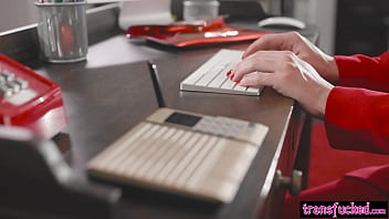 porn transfuckedcom боссшмель с большим членом натали марс трахает горячую помощницублондинку кенну джеймс porn