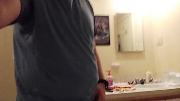 porn я мочусь как щенок покорный а потом кончаю в свою мочу porn