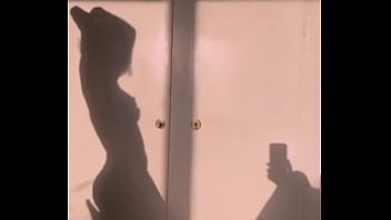 porn 금발 와 큰 엉덩이 푹신한 유륜 핑크 질 전체 에 본 인 육즙이 많은 큰 음경 뚱뚱한 젖꼭지 추종자 제안 돈을 위해 깊은 입과 이국적인 댄스로 끝나는 질내 사정 hotti 전체 질내 사정 porn