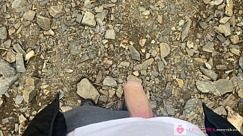 porn дрочу вялый член и кончаю на горном озере на природе пов вик фридом porn