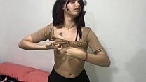 porn 義理の妹が服を着ていないのを見ると興奮し彼女の金持ちの猫とセックスする スペイン語のポルノ porn