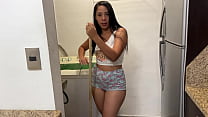 porn измена моей мачехе глава 10 моя мачеха стирает и убирает в доме к счастью она была недовольна тем что ее муж не porn
