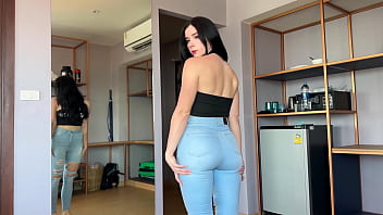 porn сводная сестра попросила помочь выбрать джинсы и дала себя трахнуть эп1 pov горло porn