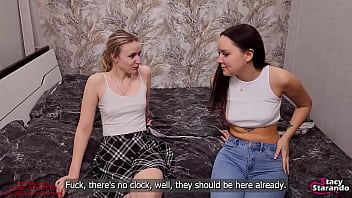 porn лучший подарок для двух молоденьких шлюшек секс втроем с куклой тантали с большим членом porn