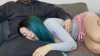 porn я пытаюсь отдохнуть на коленях сводного брата во время просмотра фильма только для того чтобы меня трахнули в рот porn