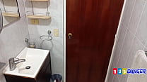 porn я домашняя шлюха я ищу парня который находится в ванной чтобы он мог трахнуть меня так как мой парень возбуждает porn