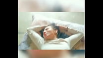 porn моя бывшая девушка просит меня смазать ее маслом и в итоге мы намазываемся маслом и трахаемся porn