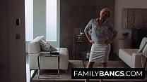 porn familybangscom наделенная полномочиями милфа ищет сперму в лицо от своего пасынка porn