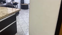 porn отчим попался в ловушку своей падчерицы с большой задницей в хило на мебели в гостиной porn