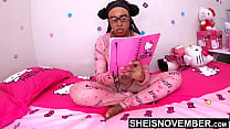 porn 내 계단 아빠가 섹스를 위해 내 침대 방에 들어가서 내 엉덩이 구멍을 만지작 거리고 sheisnovember라는 젊은 가슴이 큰 흑인 여성 섹스하는 동안 큰 가슴과 젖꼭지를 클로즈업하고 계단 딸이 porn