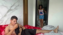 porn моя младшая сводная сестра застукала меня за мастурбацией в ее трусиках в ее комнате хл porn