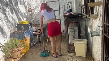 porn я пришел домой и увидел как моя падчерица стирает одежду в юбке и не смог устоять перед ее задницей porn