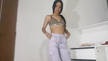 porn моя жена приходит в дом но она приходит в плохом характере и начинает убираться в доме но только для того чтобы я porn