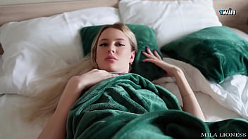 porn мачеха просила не беспокоить ее после клуба но нет я хочу чтобы она попробовала мой член porn