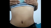 porn она соблазняет меня трахнуть ее в задницу и я записываю ее а она этого не осознает невиновный анальный секс колега porn