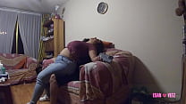 porn я отдаюсь девушке моего друга пока она пишет ему что с ней все в порядке на вечеринке porn