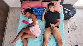 porn моя кузина остается дома и со скрытой камерой в моей комнате я снимаю как она скачается на мне своей огромной жопой porn