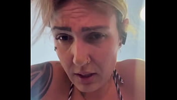 porn тренируюсь только в стрингахбикини в спортзале на пляже в итоге я весь промок от такой сильной похоти что она porn