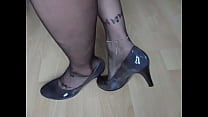 porn khalifa patent leather pumps nylons and anklet shoeplay and dangling by isabellesandrine porn
