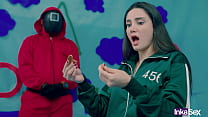 porn игра с кальмарами бразильянка виктория кармарго ломает печенье в игре с кальмарами и трахается в свою мясистую porn