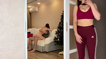 porn в новогоднюю ночь моя возбужденная мачеха трахает меня пока моя девушка на вечеринке русское с разговорами и porn